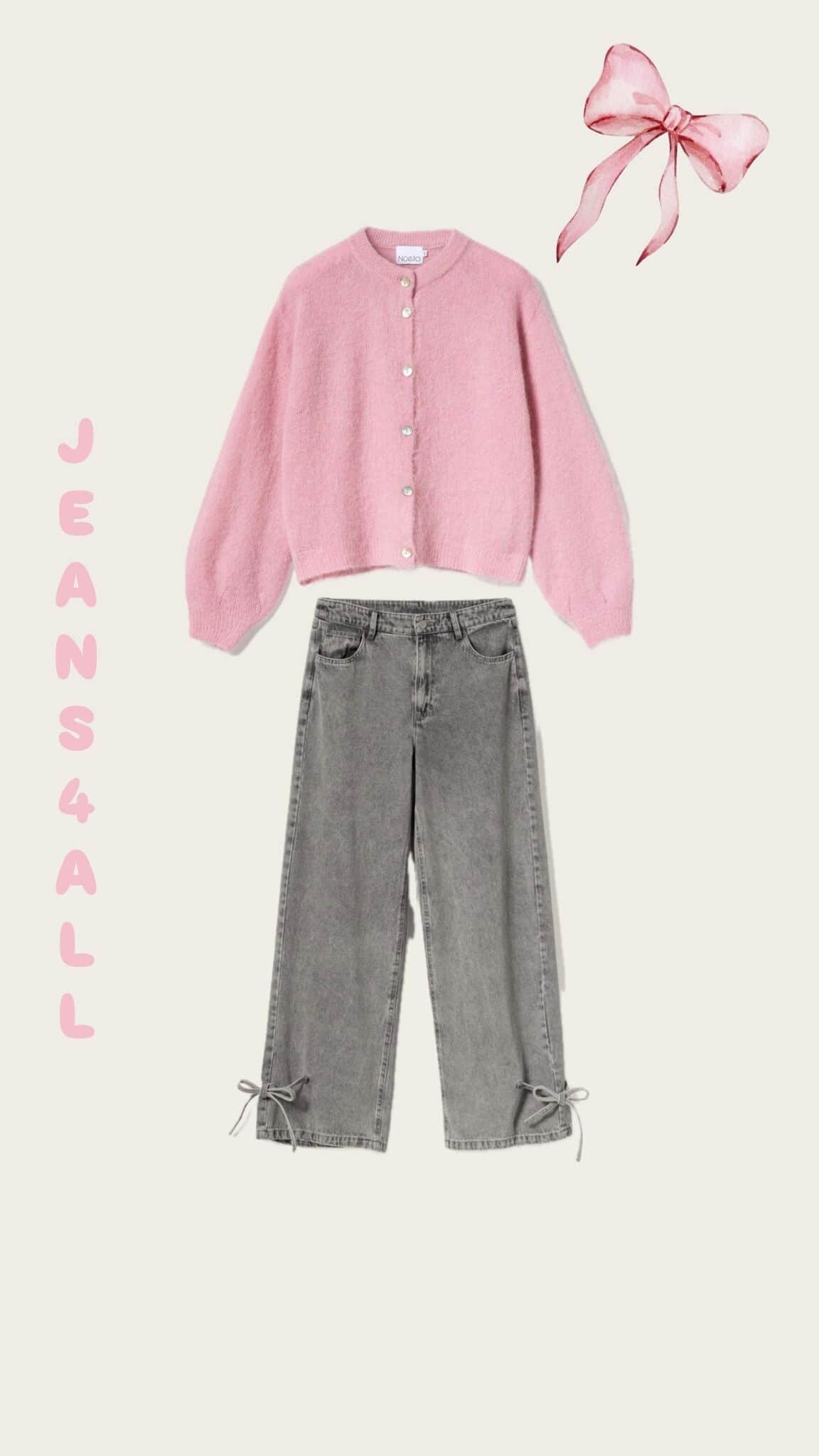 Flat Lay einer rosa Strickjacke mit Perlenknöpfen und grauen Jeans mit Schleifendetails an den Bündchen. Eine rosa Schleife und der Schriftzug "JEANS4ALL" in rosa Buchstaben sind auf der linken Seite des Bildes.